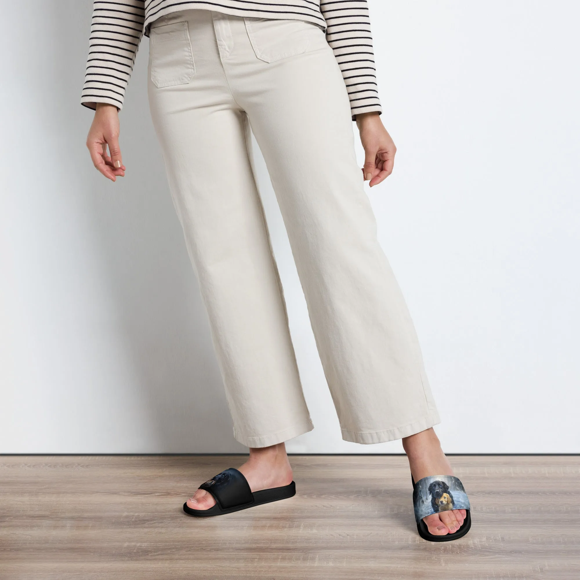 Snowy Embrace Women's slides